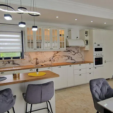 Luxury Aramis With Jacuzzi In Malinska *