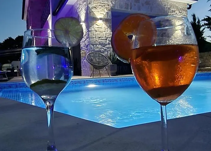 Luxury Aramis With Jacuzzi In Malinska * Sveti Ivan (Krk)