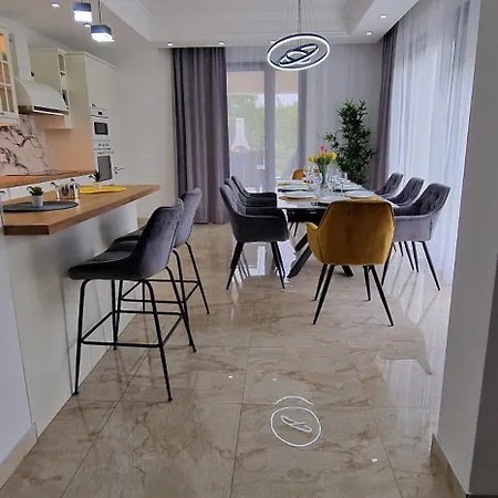 Villa Luxury Aramis With Jacuzzi In Malinska