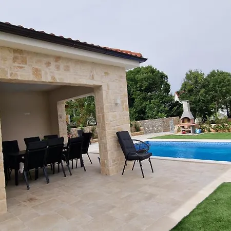 Luxury Aramis With Jacuzzi In Malinska Sveti Ivan (Krk)