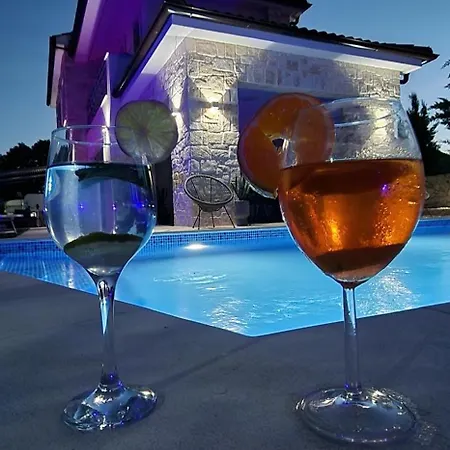 Luxury Aramis With Jacuzzi In Malinska * Sveti Ivan (Krk)