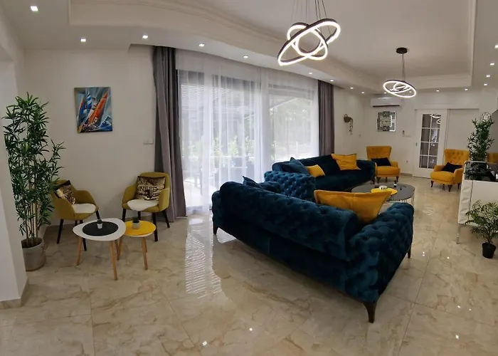 Luxury Aramis With Jacuzzi In Malinska