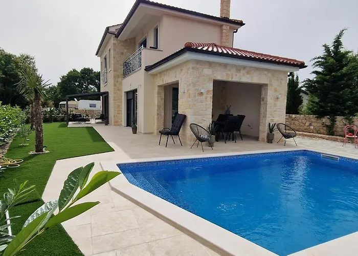 Luxury Aramis With Jacuzzi In Malinska Sveti Ivan (Krk)
