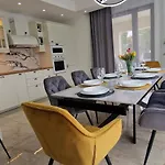 Villa Luxury Aramis With Jacuzzi In Malinska