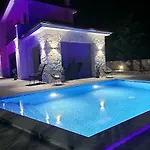 Villa Luxury Aramis With Jacuzzi In Malinska Sveti Ivan (Krk)