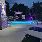 Luxury Aramis With Jacuzzi In Malinska *