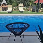 Villa Luxury Aramis With Jacuzzi In Malinska *