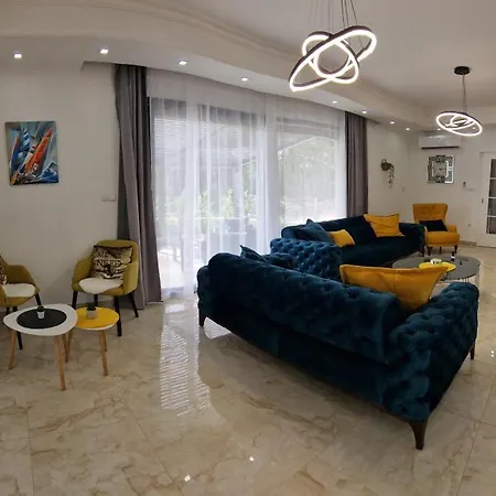 Luxury Aramis With Jacuzzi In Malinska